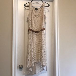 Adorable dress with belt